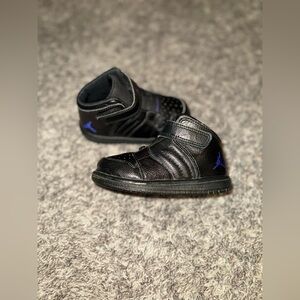 2016 Toddler Baby Jordan 1 Flight 4 Sneakers Sz 7C Black & Blue